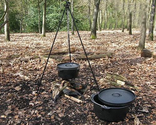 dutch-oven-forest-schools
